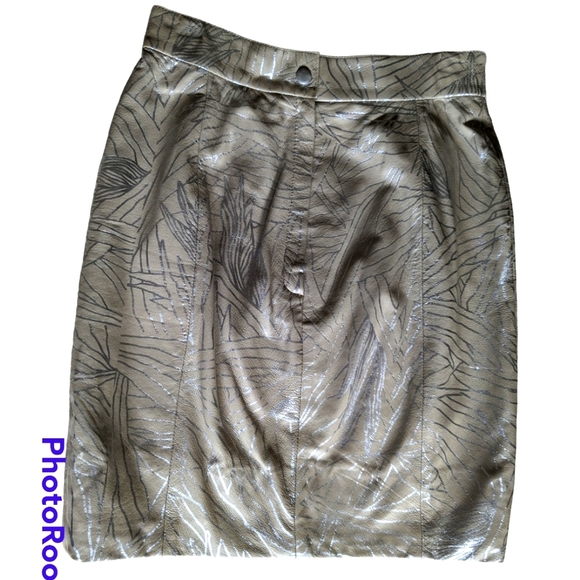 VTG Beige Leather Skirt With Silver Leaf Design, Women's Sz 6, 2 Front Pockets - Picture 6 of 9